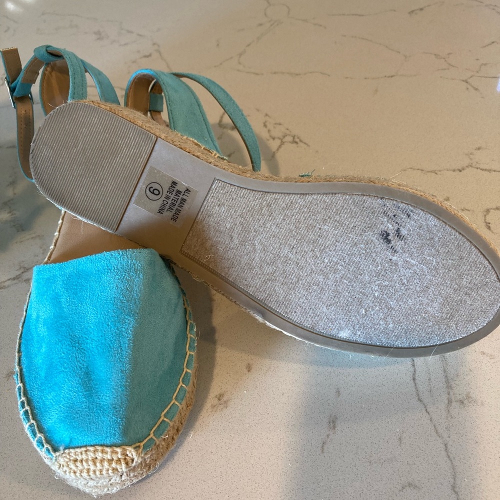Turquoise suede espadrille